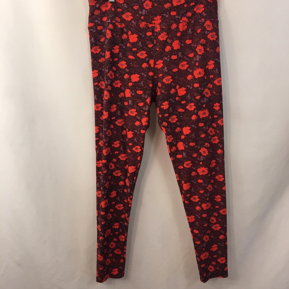 LuLaRoe Tall and Curvy Leggings Red Roses Floral